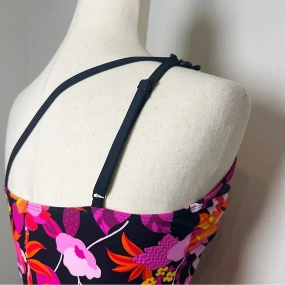 SKINNY DIPPERS MIRACLESUIT Women Size M Strawberry Shortcake‎ Flapjack Swimsuit - Picture 8 of 12